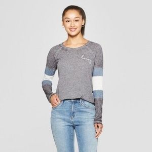NWOT Zoe & Liv “Happy” Long Sleeve Top